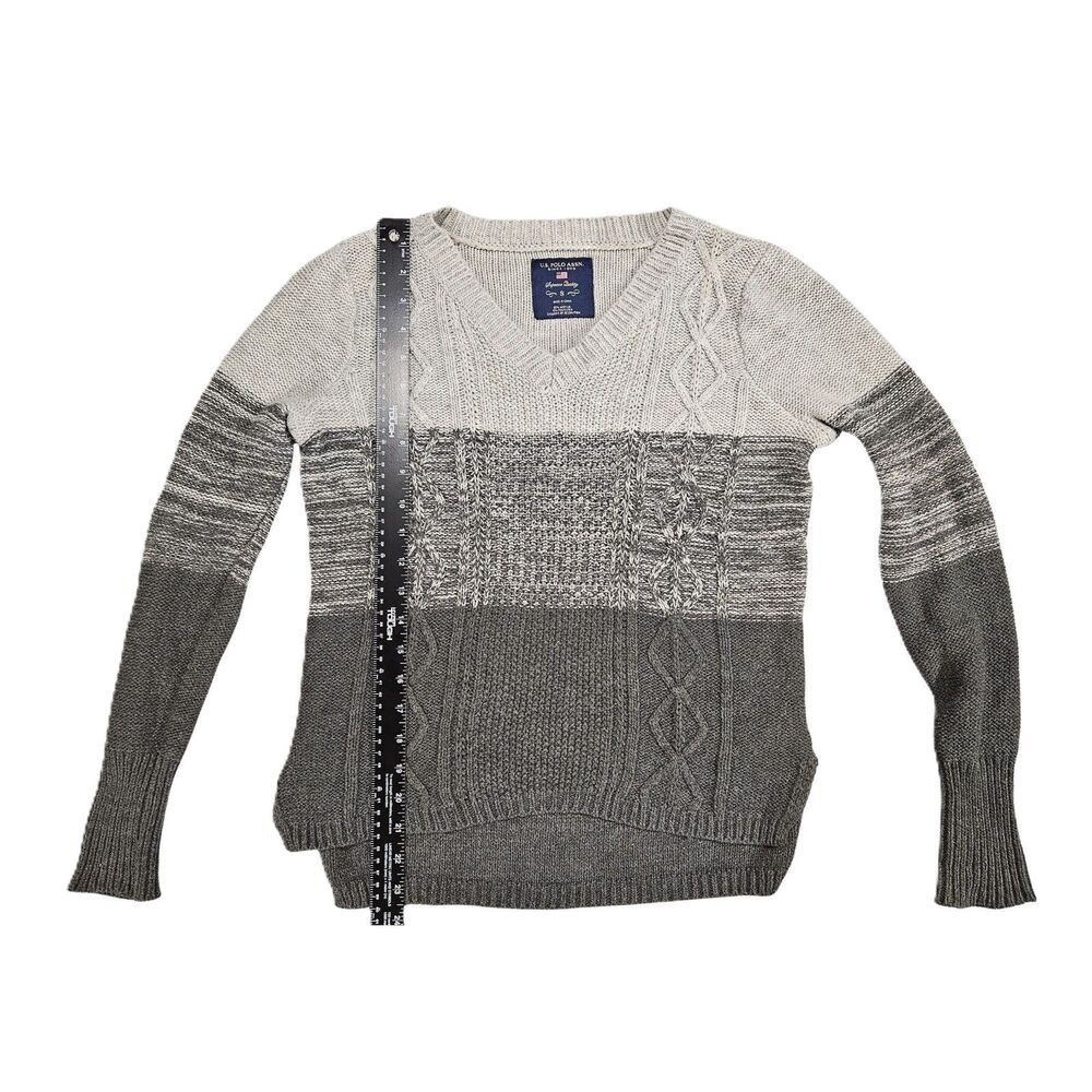 U.S. Polo Assn. Women's Gray Knit Sweater Size Small Soft Cozy Pullover
